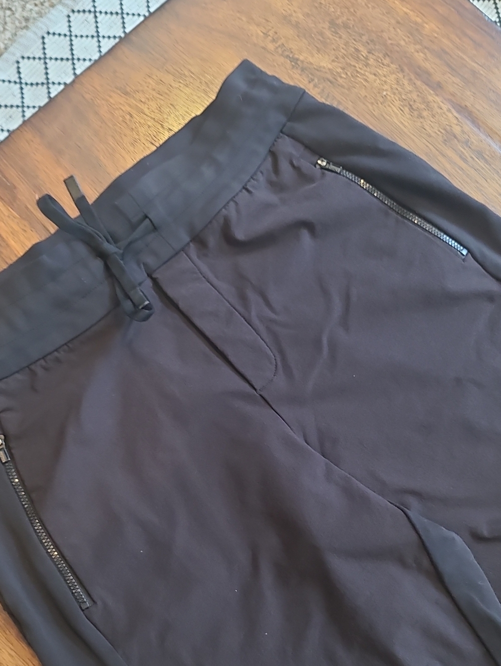 Athleta Black Headlands Hybrid Trek Jogger Pants Size 8 - Picture 4 of 7